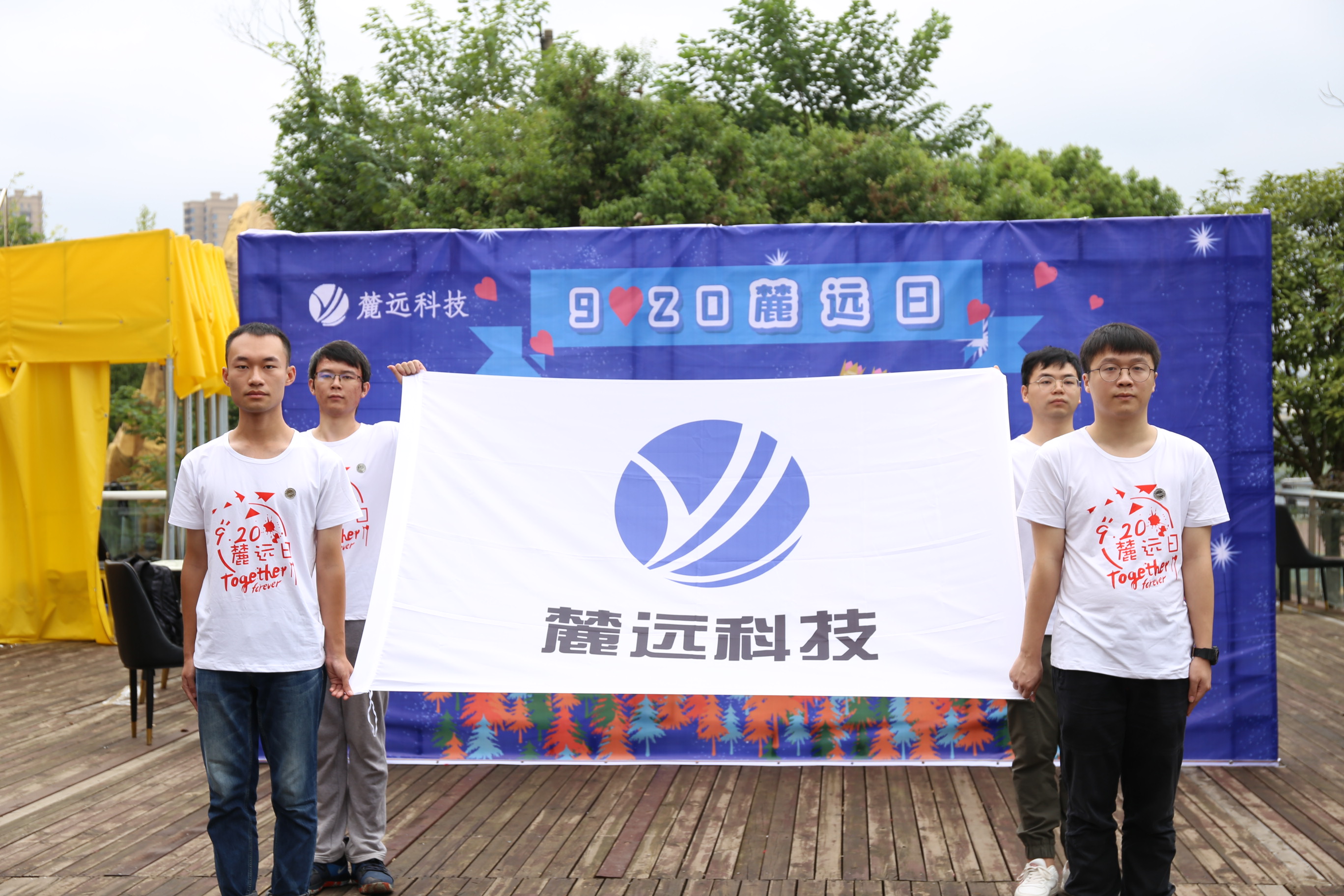 f3d358afb19d6b3aeca40dc2a481b2f.jpg